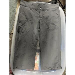 Columbia Womens Long Shorts Gray 10" Inseam Omni Shade Size 4 Saturday Trail